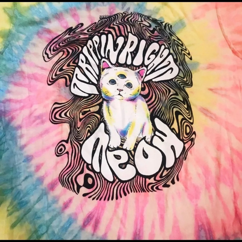 UNIF Rare Trippin Right Meow Tie Dye Cat Tee Shirt - Picture 2 of 5